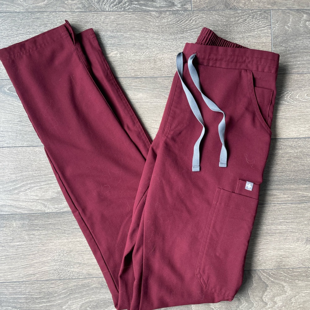 Figs Yola Burgundy XXS Tall